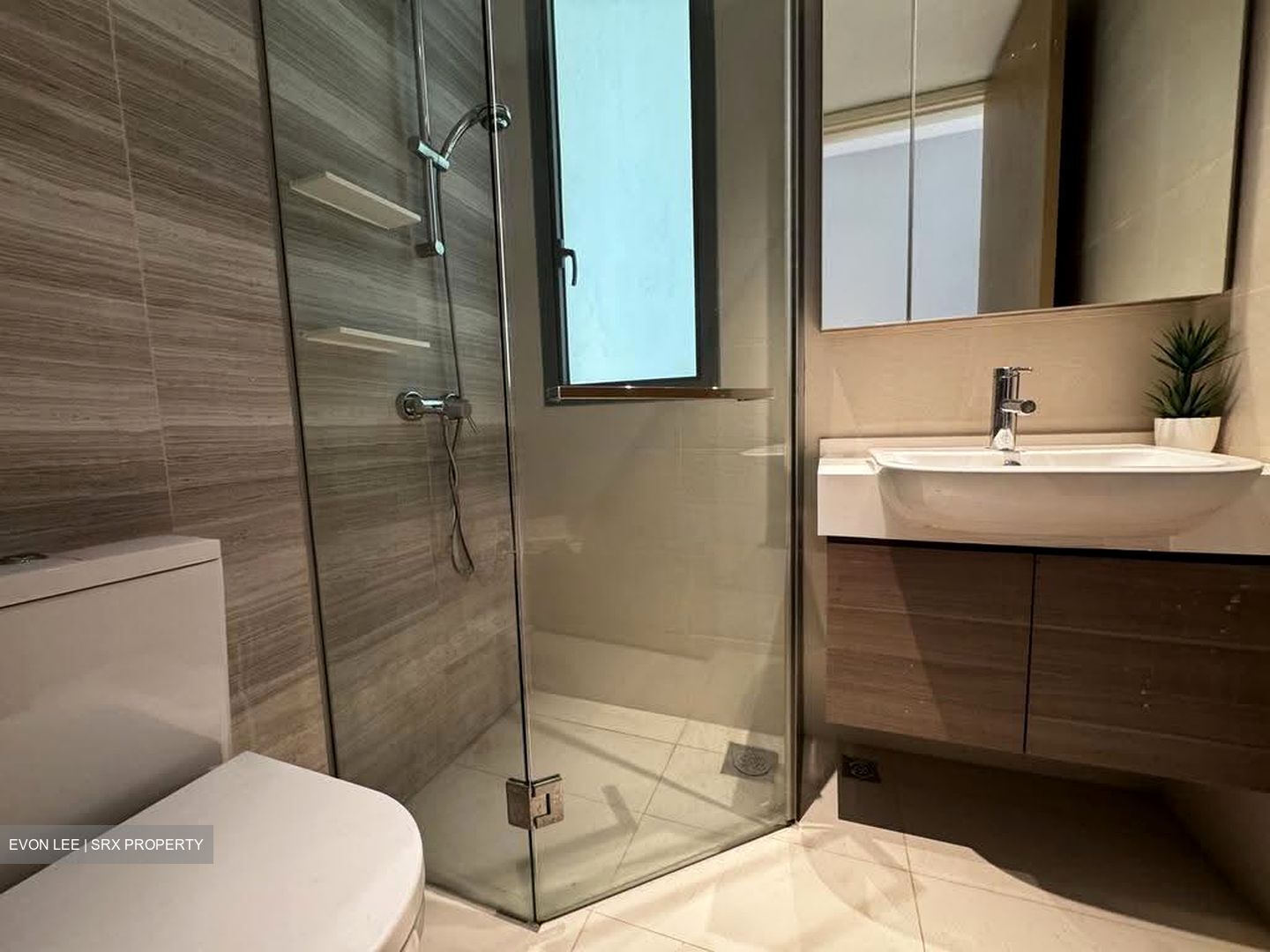 Miltonia Close (D27), Terrace #611080211